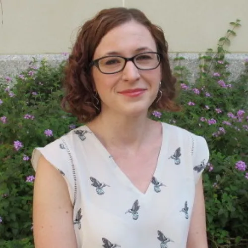 Lauren Dobbs headshot